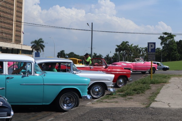 キューバ ハバナ 社会保障の充実とこんなに可愛いクラシックカーは残してほしい Mizucafe